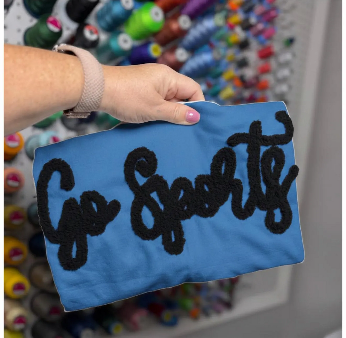 Go Sports Yarn Embroidered Sweatshirt